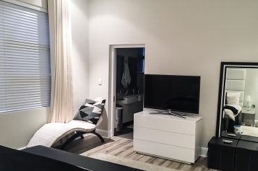 Flooring_Residentail_Vinyl_Bedroom_2